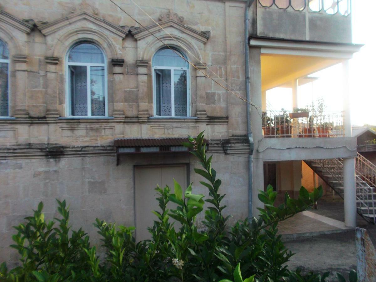 Гостевой дом Stone House Цхалтубо Экстерьер фото